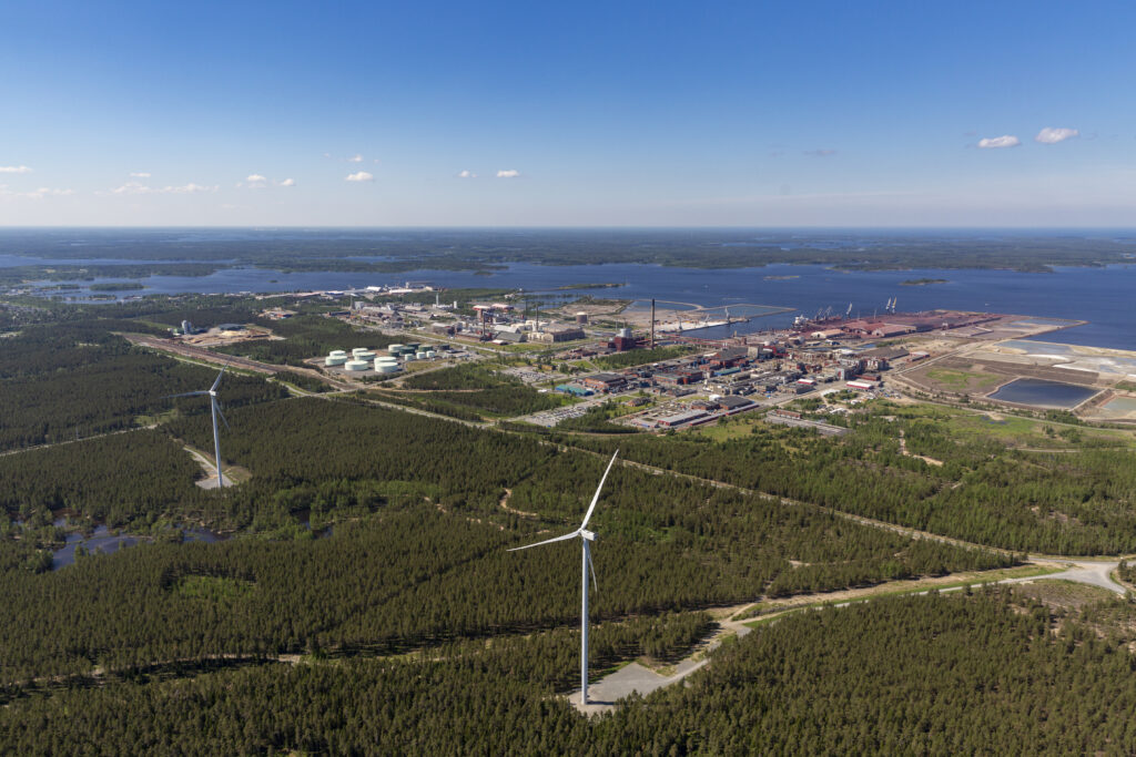 Ilmakuva Kokkolan suurteollisuusalueesta