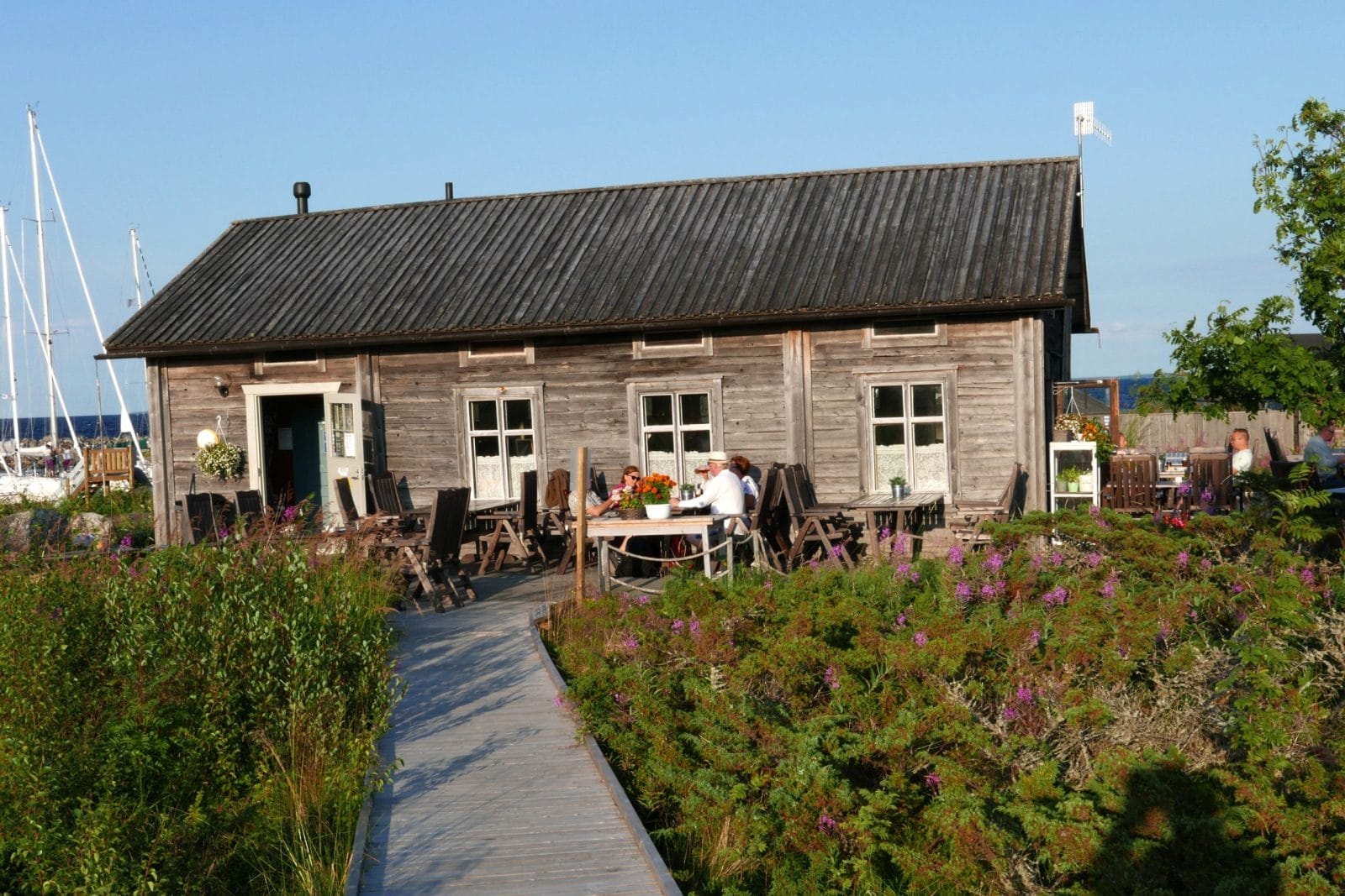 tankarin majakkasaaren kesäkahvilarakennus